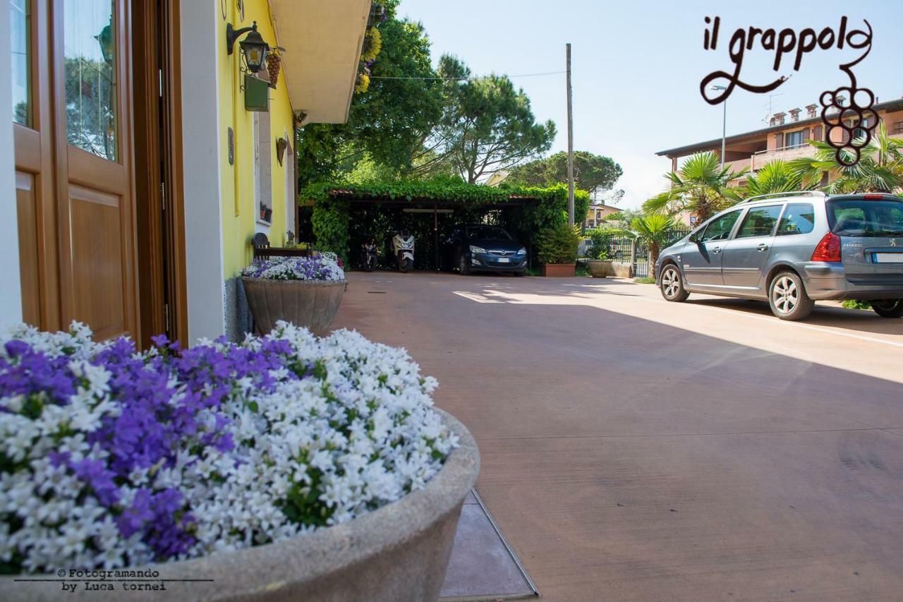 B&B Il Grappolo Foresteria Lombarda Sirmione Exteriör bild