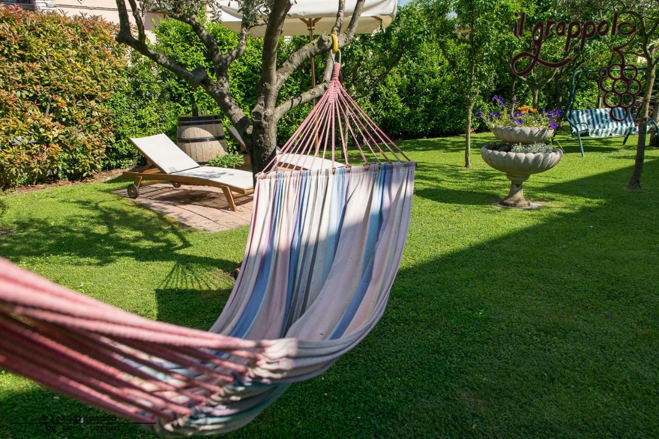 B&B Il Grappolo Foresteria Lombarda Sirmione Exteriör bild